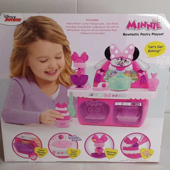 'DISNEY'S 'BOWTASTIC PASTRY PLAYSET' MUSIC & LIGHTS MINNIE'S BAKING 15-PIECE SET - Picture 5 of 14